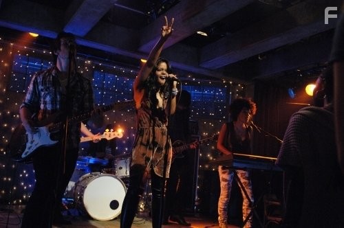 Fefe Dobson in Адские кошки (2010)