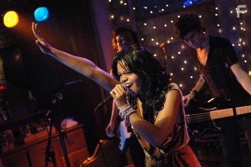 Fefe Dobson in Адские кошки (2010)