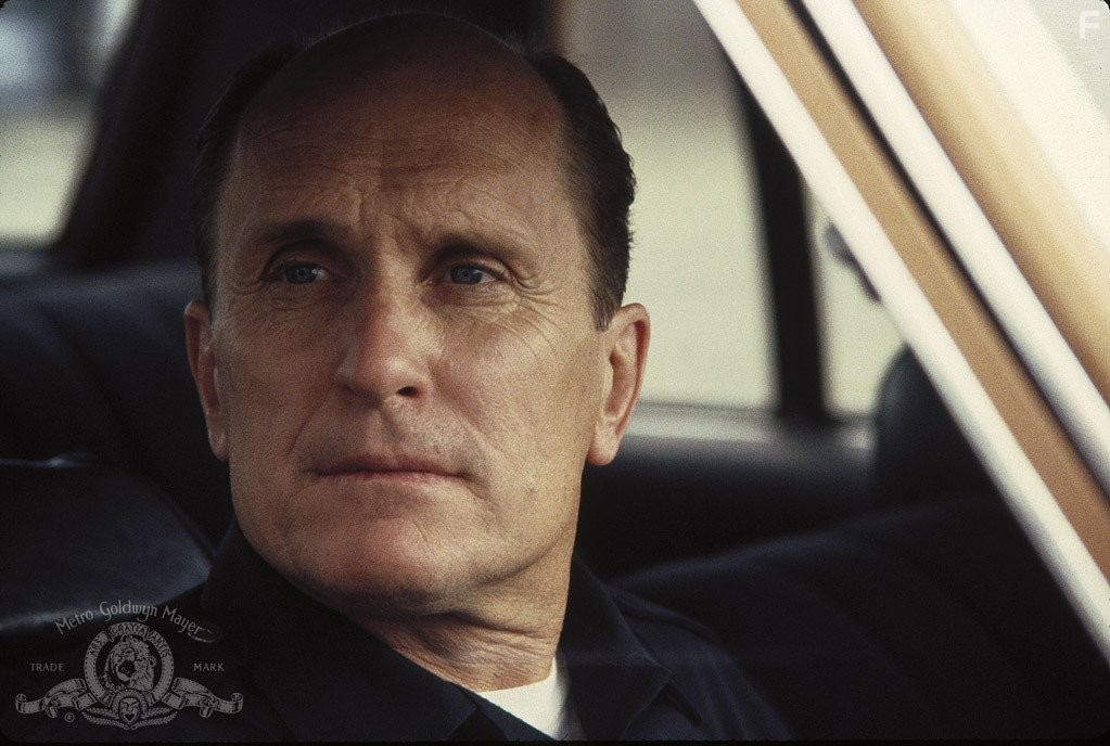 Robert Duvall in Цвета (1988)
