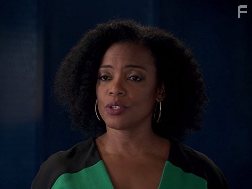 Aunjanue Ellis in База Куантико (2015)