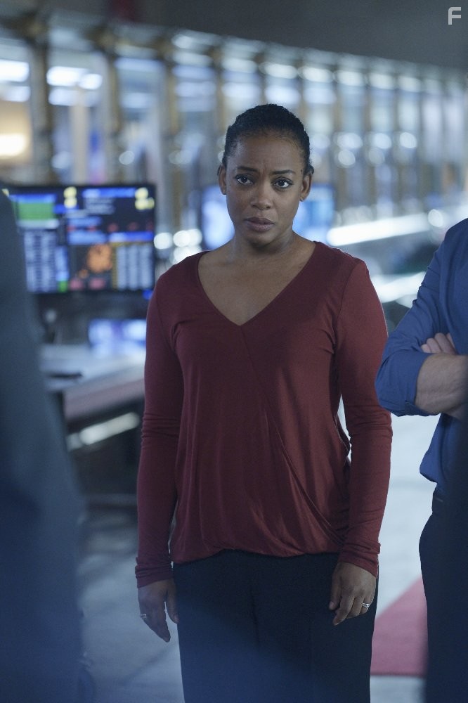 Aunjanue Ellis in База Куантико (2015)