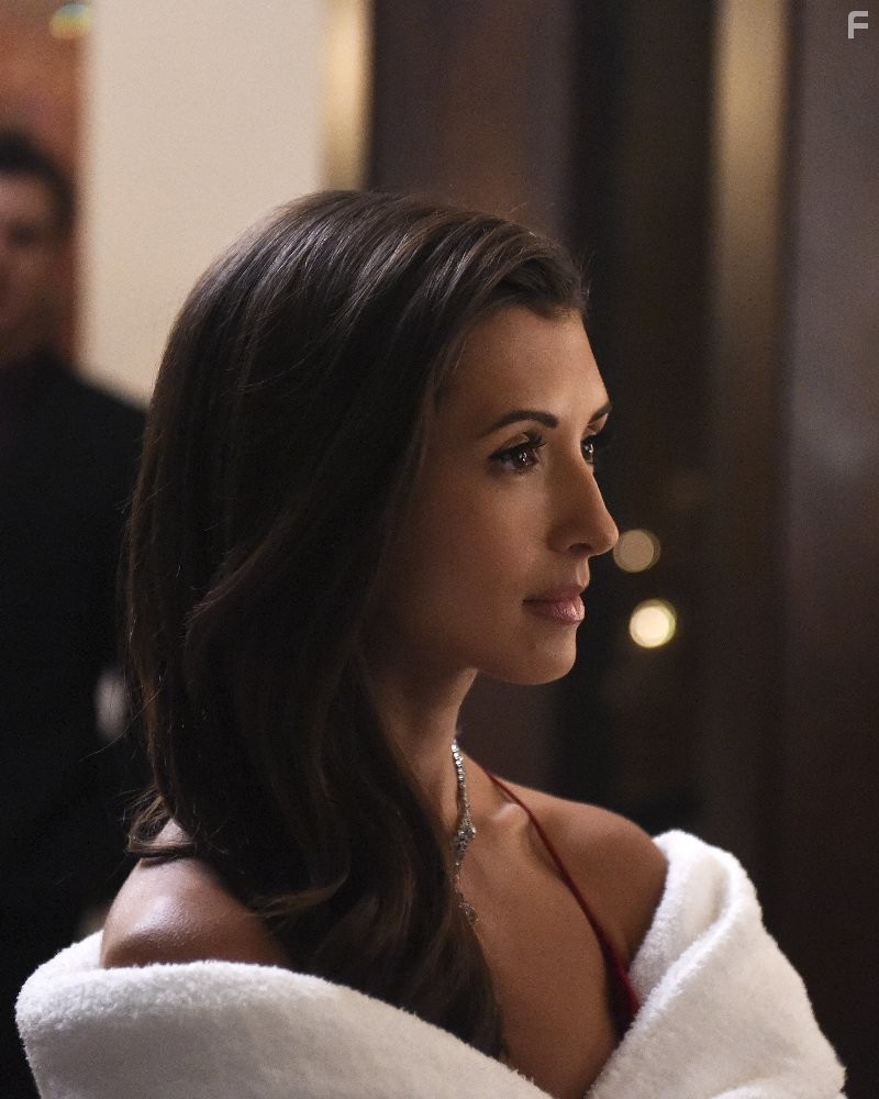 India de Beaufort in Кровь и нефть (2015)