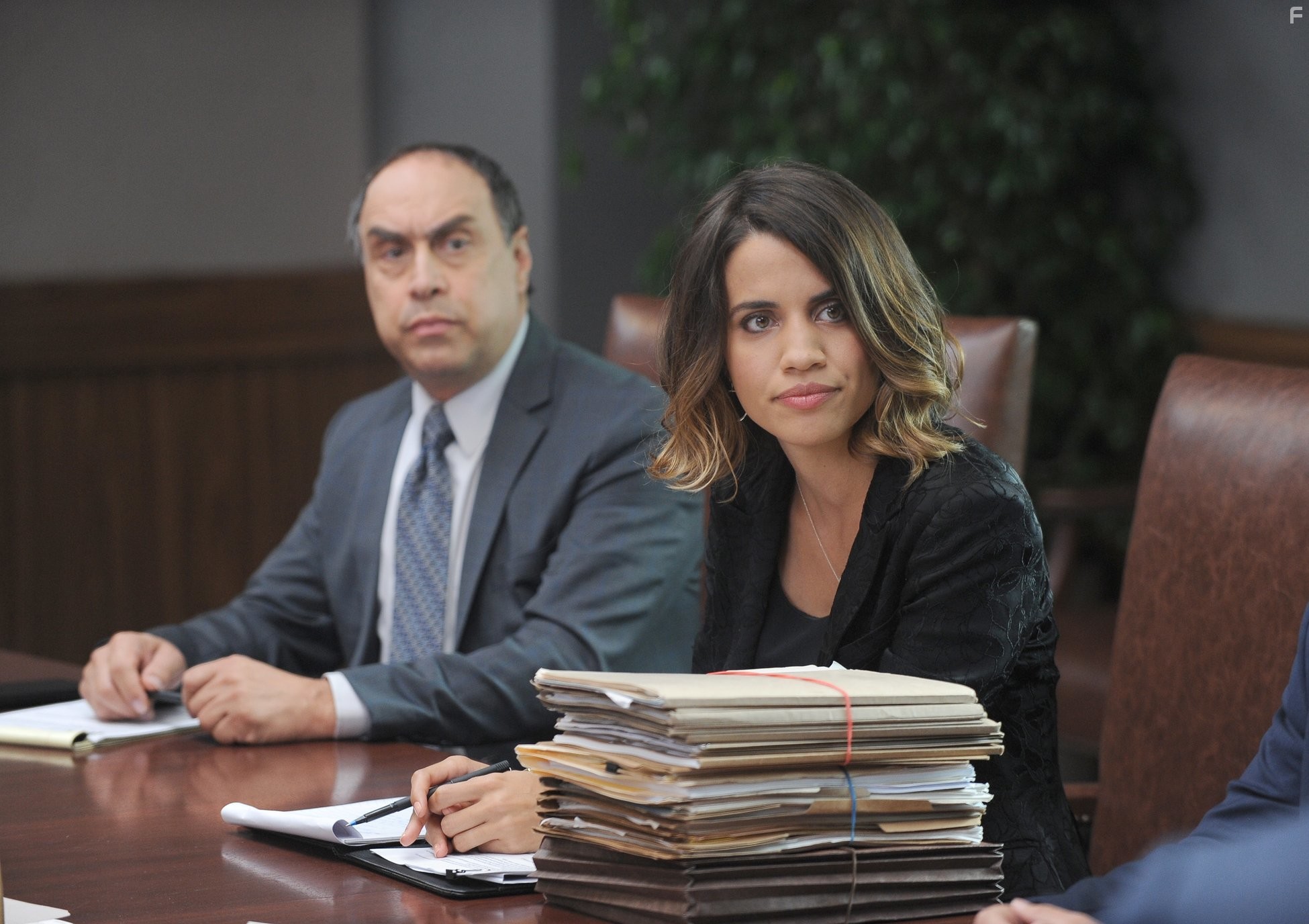 Natalie Morales in Дробилка (2015)