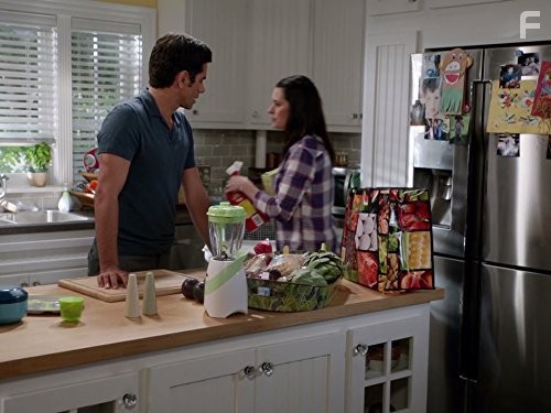 John Stamos and Paget Brewster in Дедушка (2015)