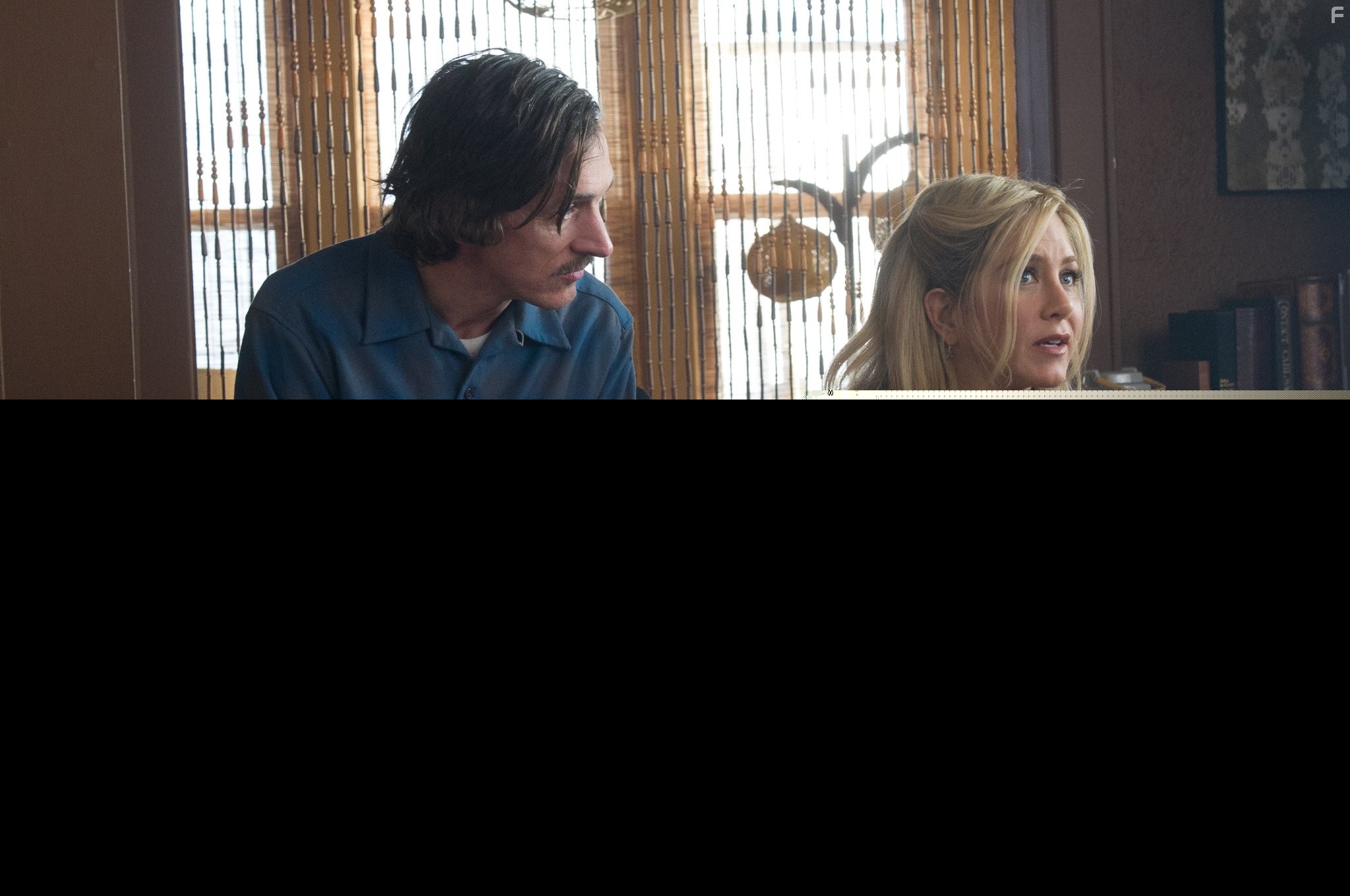 Jennifer Aniston and John Hawkes in Укради мою жену (2013)