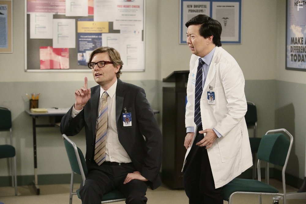 Ken Jeong and James Urbaniak in Доктор Кен (2015)