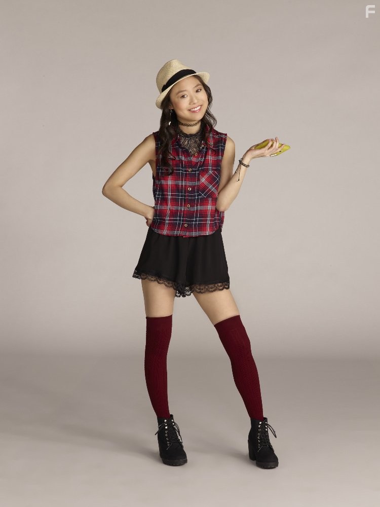 Krista Marie Yu in Доктор Кен (2015)