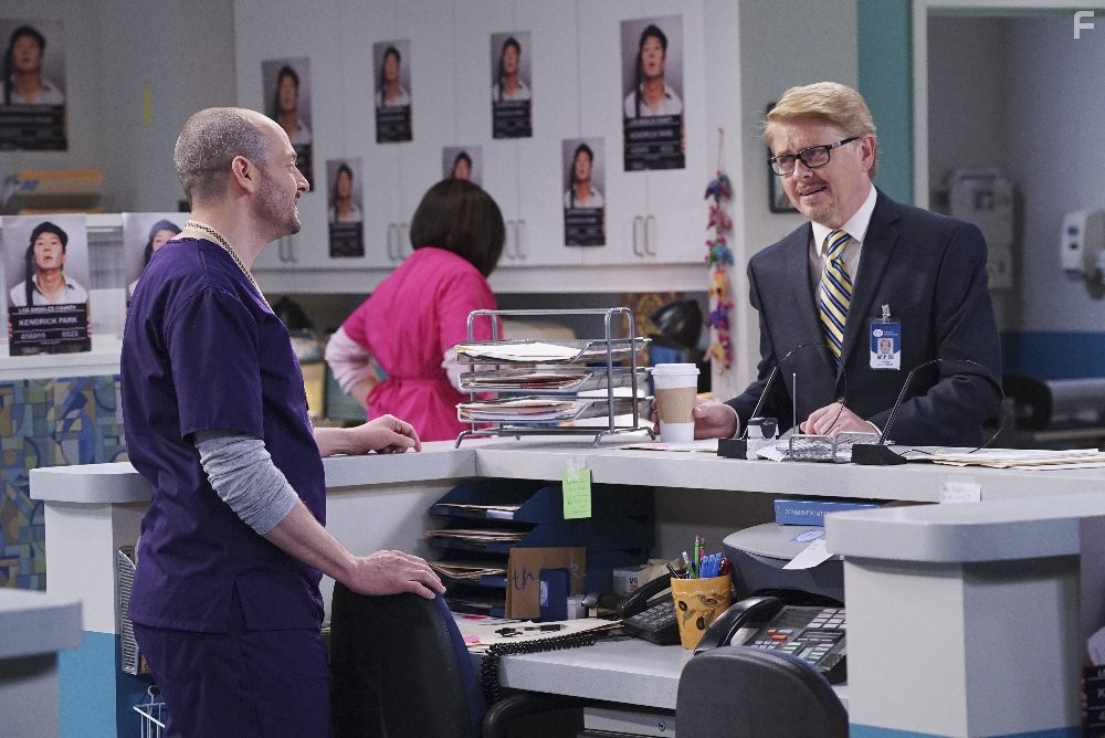 Dave Foley, Tisha Campbell-Martin, and Jonathan Slavin in Доктор Кен (2015)