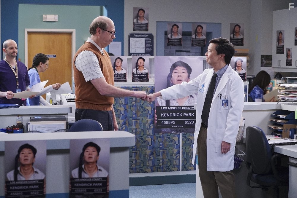 Ken Jeong, Jonathan Slavin, and Stephen Tobolowsky in Доктор Кен (2015)