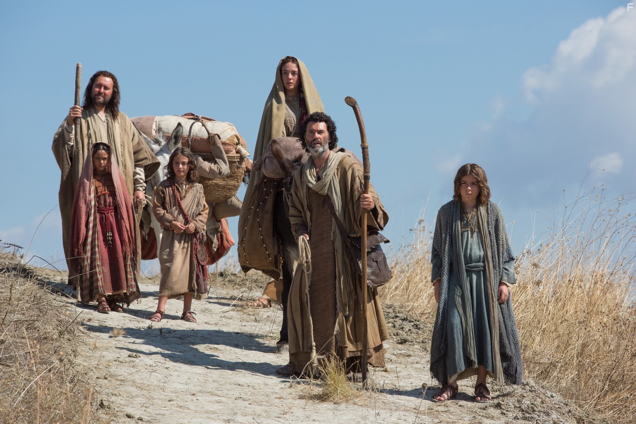 Vincent Walsh, Christian McKay, Sara Lazzaro, Finn Ireland, Lois Ellington, and Adam Greaves-Neal in The Young Messiah (2016)