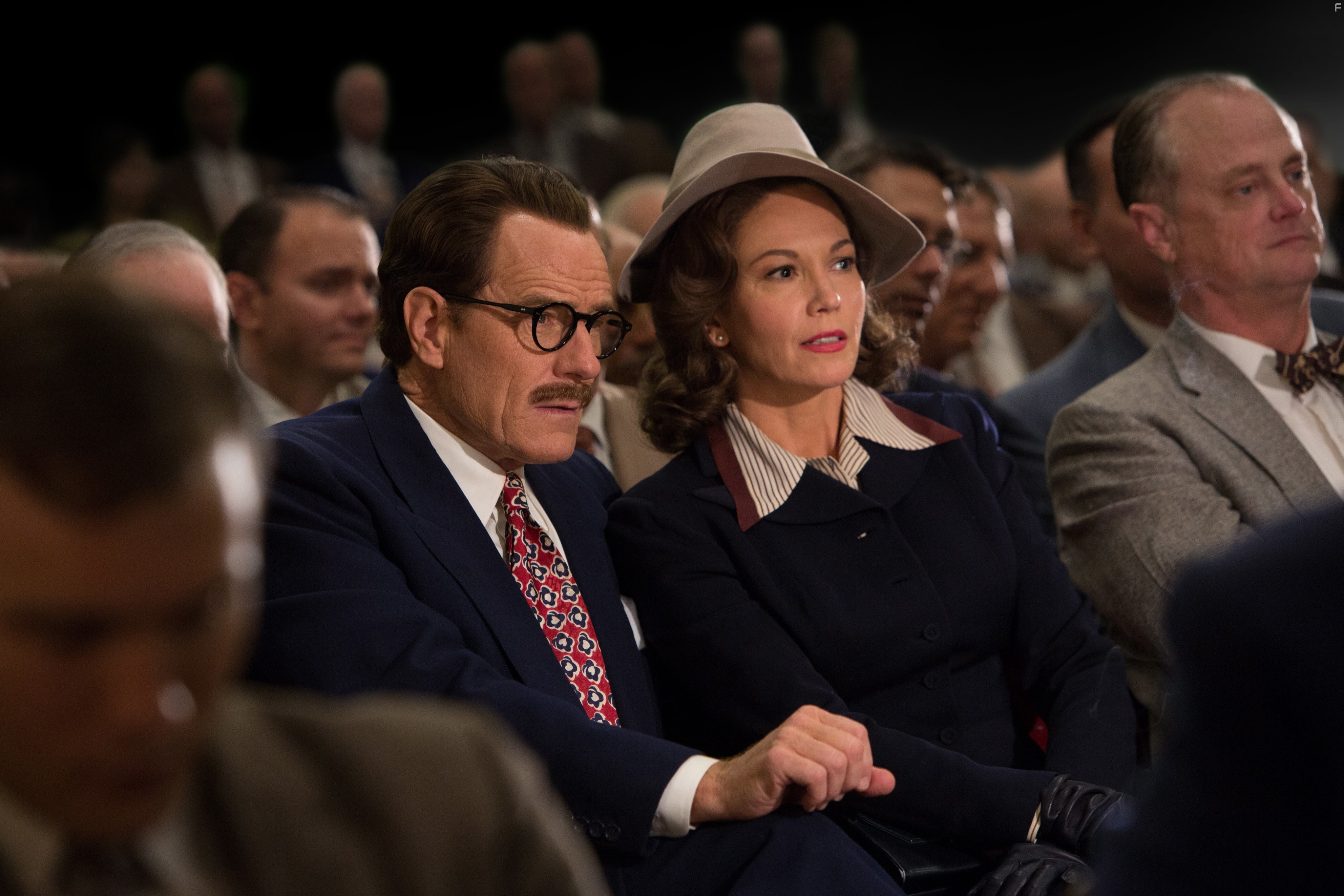 Diane Lane and Bryan Cranston in Трамбо (2015)