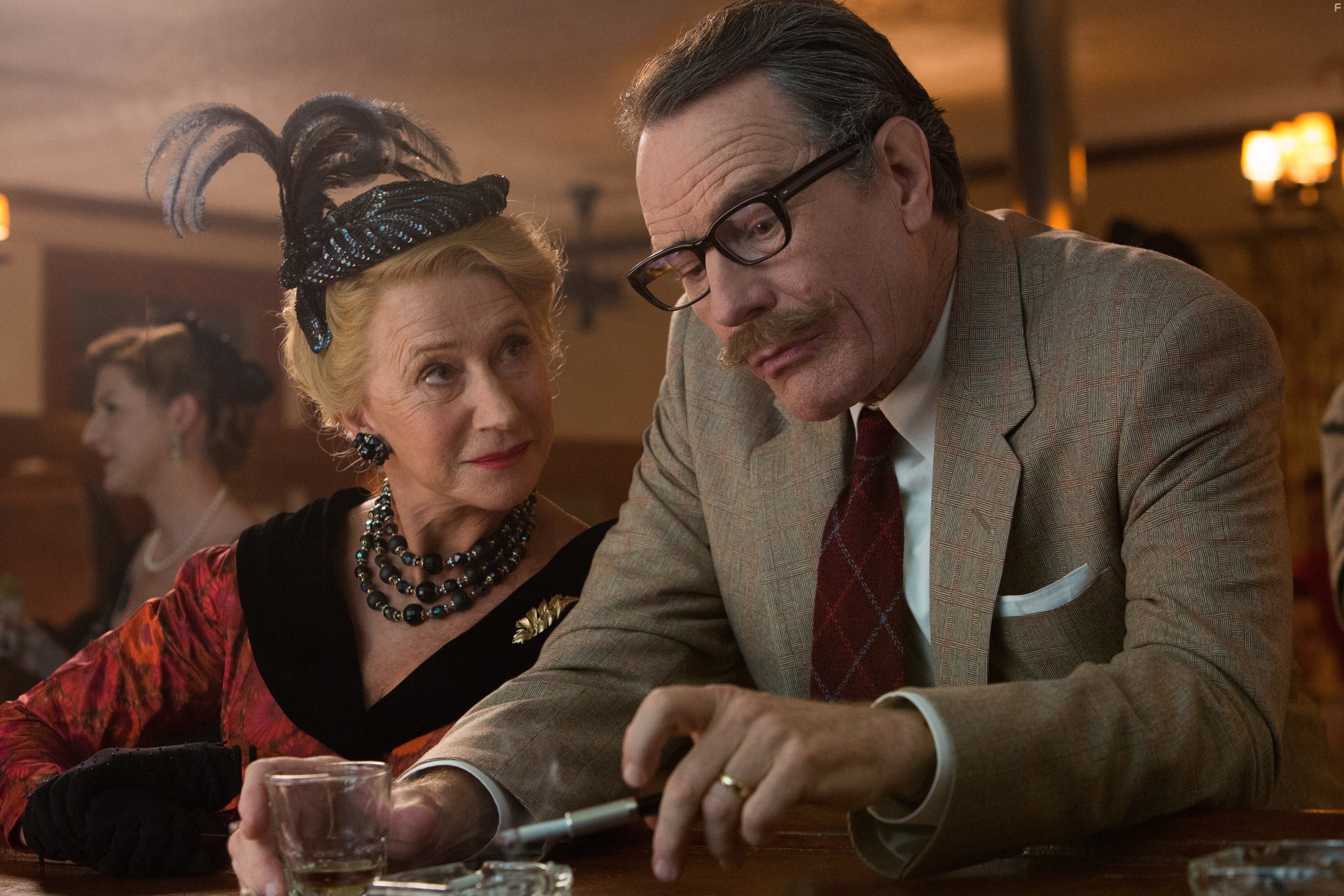 Helen Mirren and Bryan Cranston in Трамбо (2015)