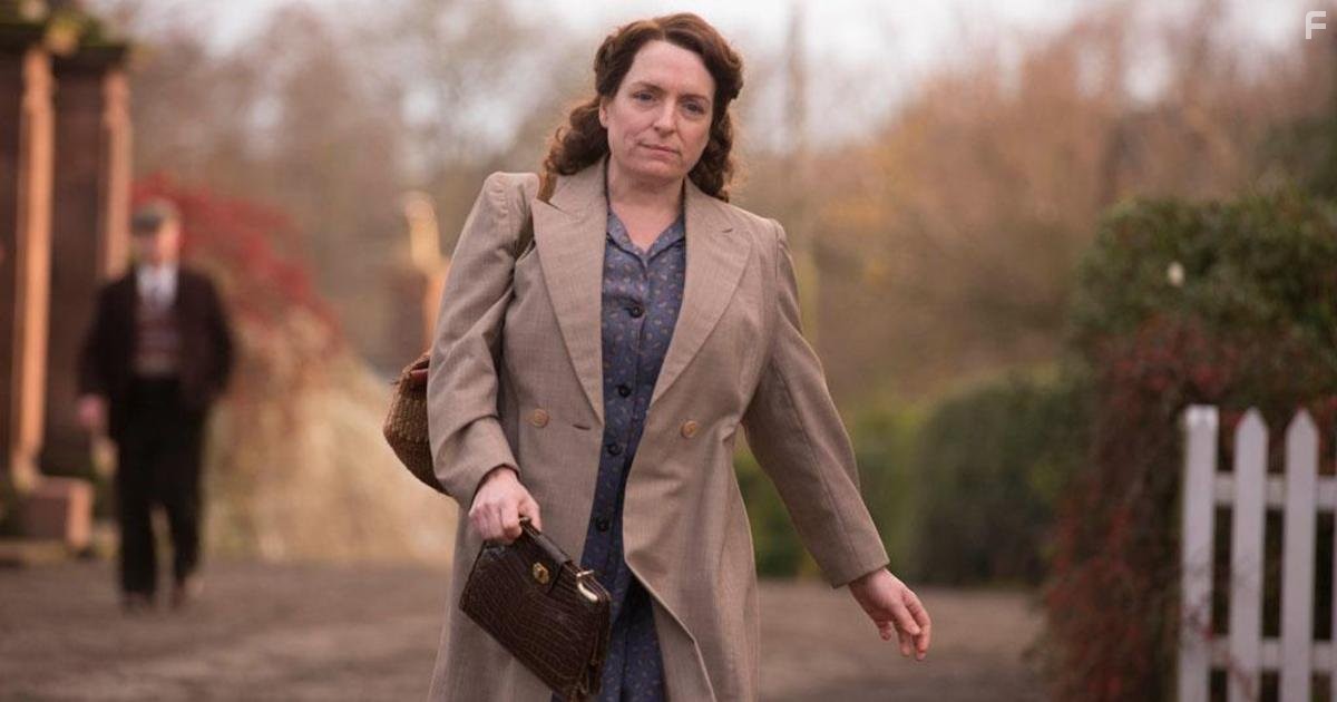 Claire Rushbrook in Home Fires (2015)