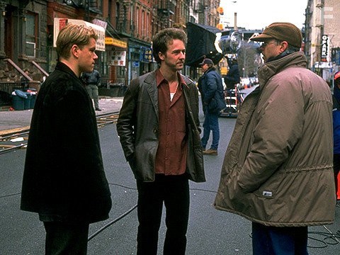 Matt Damon and Edward Norton in Шулера (1998)