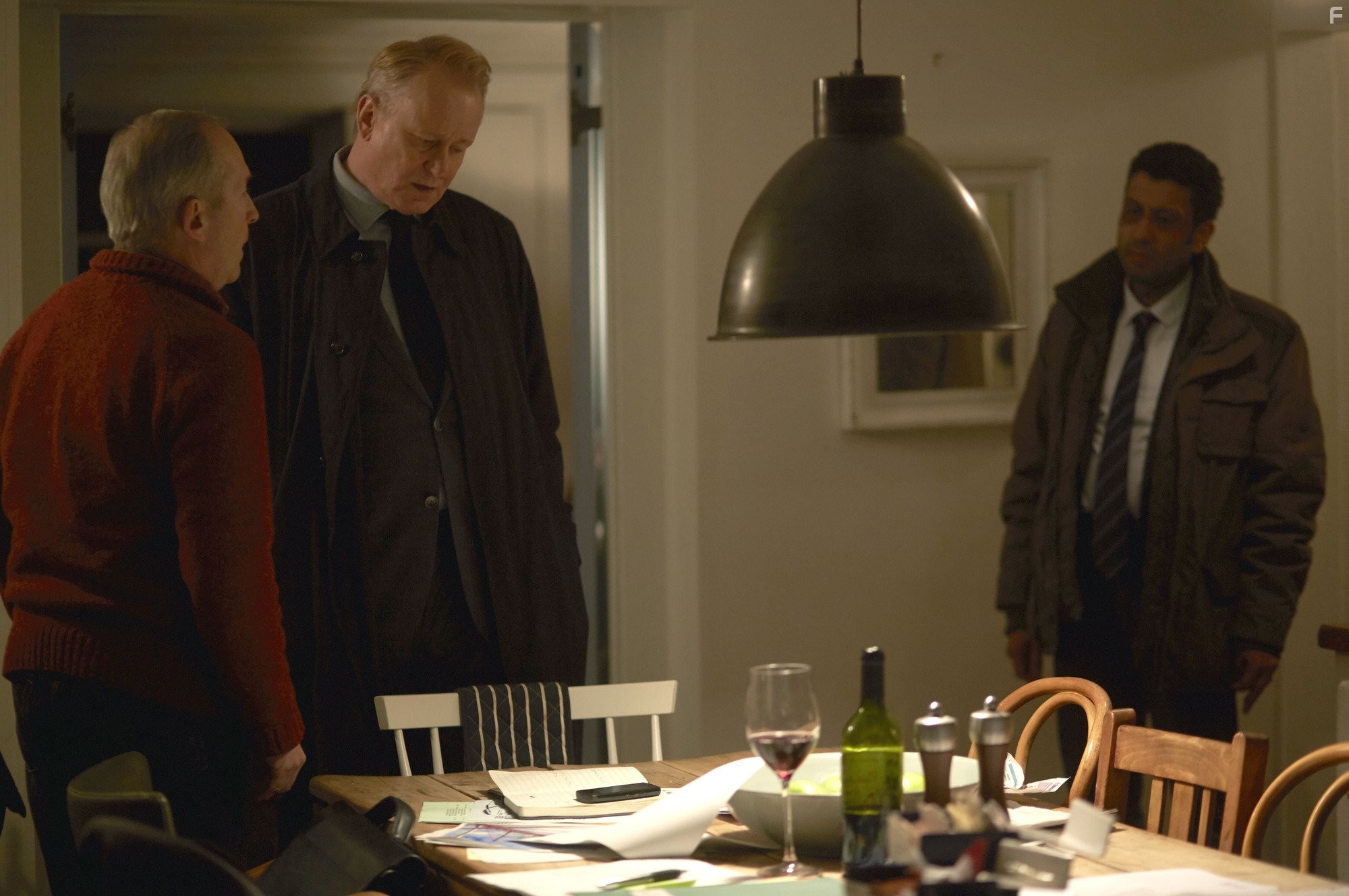 Stellan Skarsg?rd, Michael Maloney, and Adeel Akhtar in Ривер (2015)