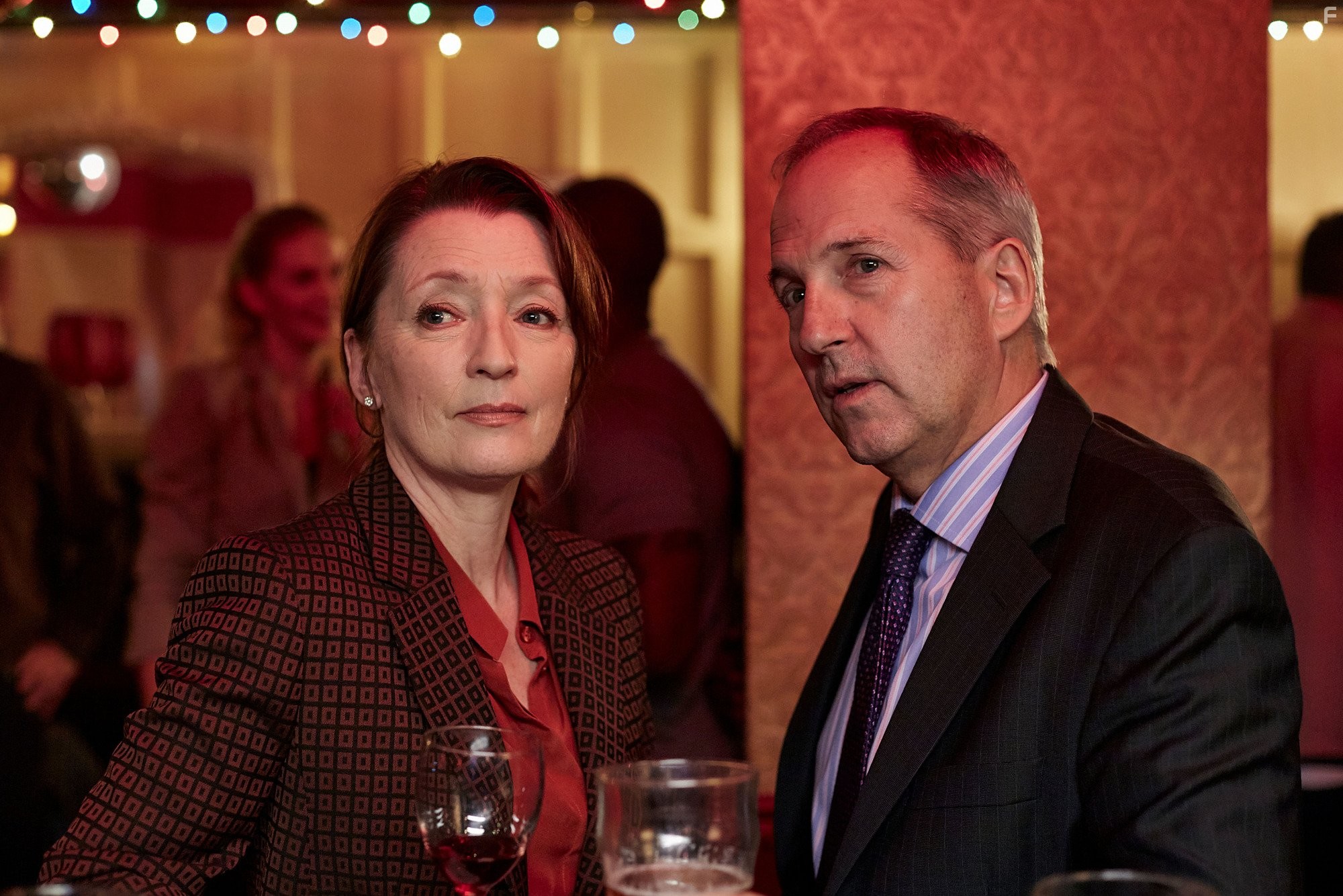 Michael Maloney and Lesley Manville in Ривер (2015)