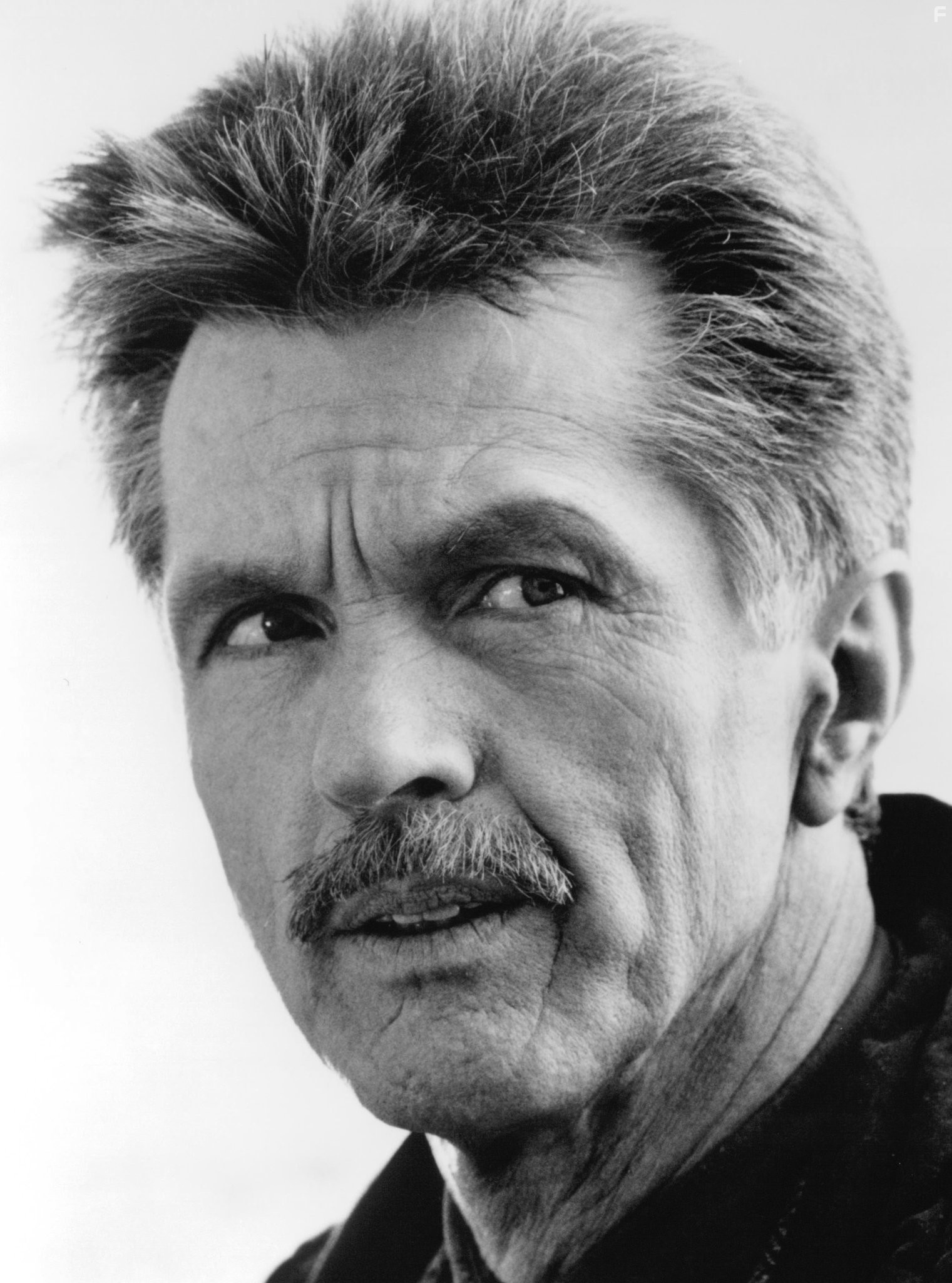 Tom Skerritt in Ход королевой (1992)