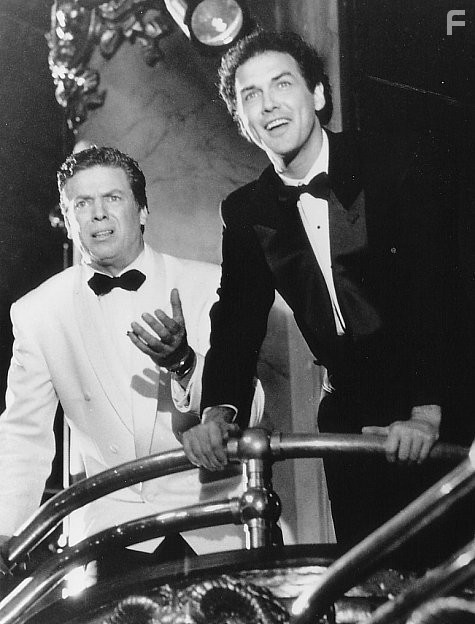 Christopher McDonald and Norm MacDonald in Грязная работа (1998)