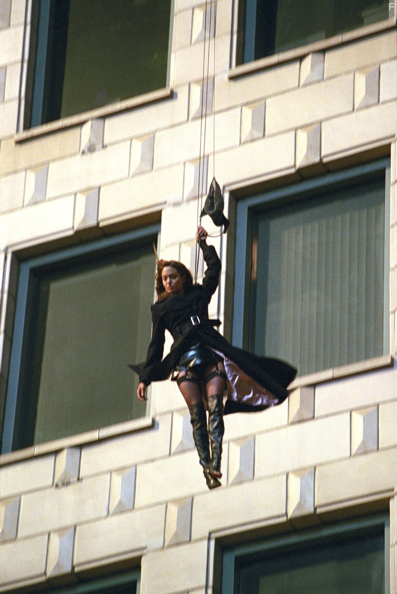 Angelina Jolie in Мистер и миссис Смит (2005)