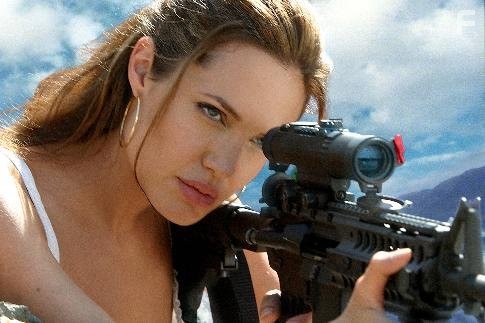 Angelina Jolie in Мистер и миссис Смит (2005)