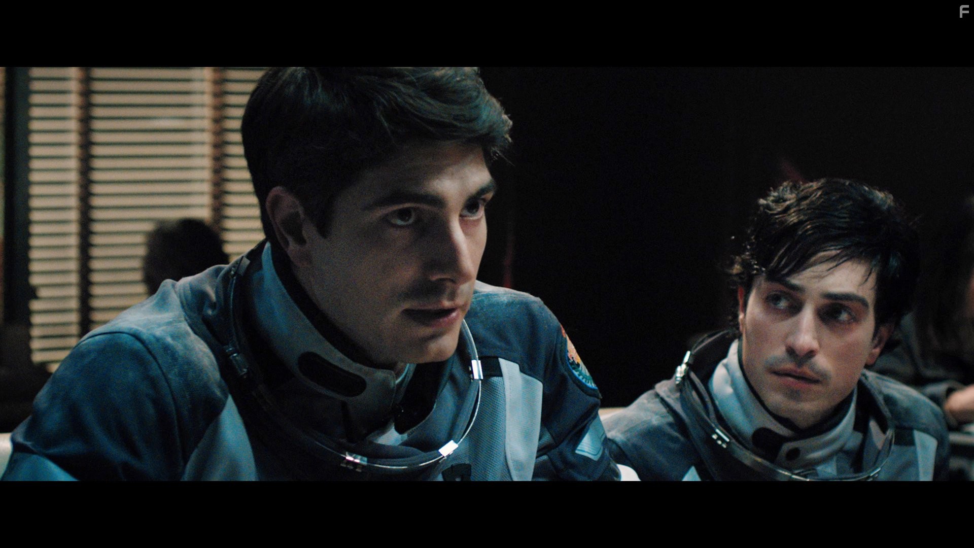 Brandon Routh and Ben Feldman in 400 дней (2015)