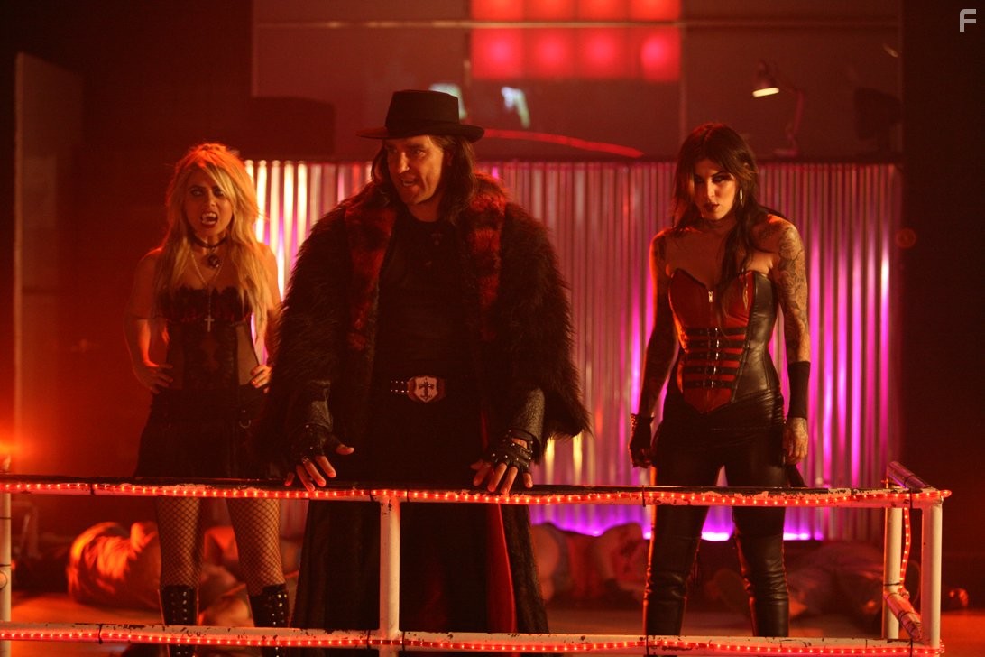 Vinnie Jones, Katherine von Drachenberg, and Sindy Espitia in The Bleeding (2009)