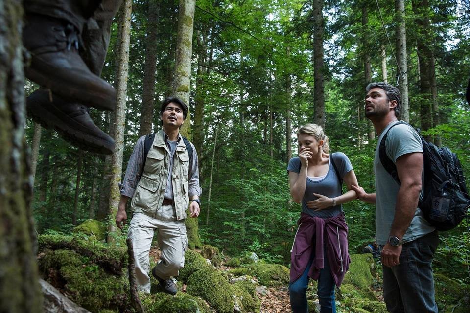 Yukiyoshi Ozawa, Natalie Dormer, and Taylor Kinney in Лес призраков (2016)