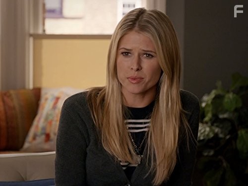 Sarah Wright in Yыxоди за меня (2014)