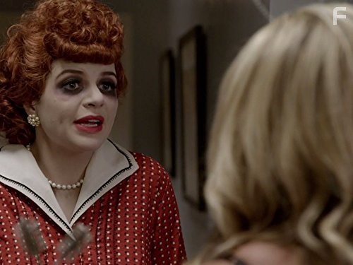 Casey Wilson in Yыxоди за меня (2014)