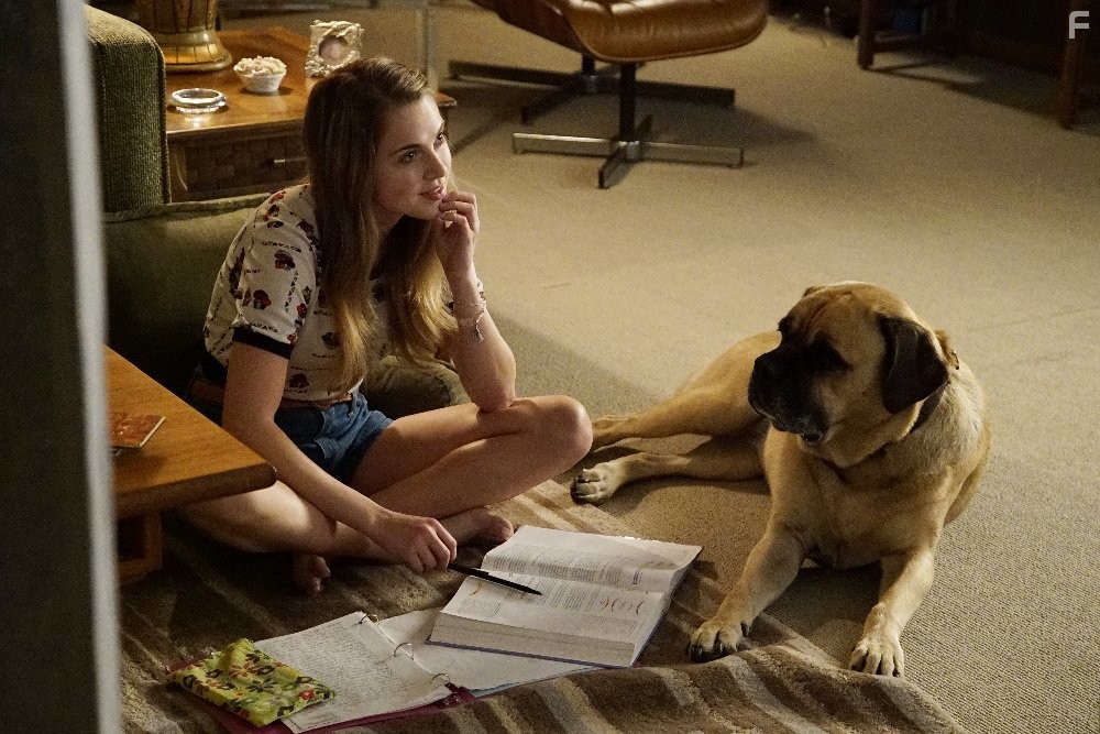 Anne Winters in Злой город (2015)