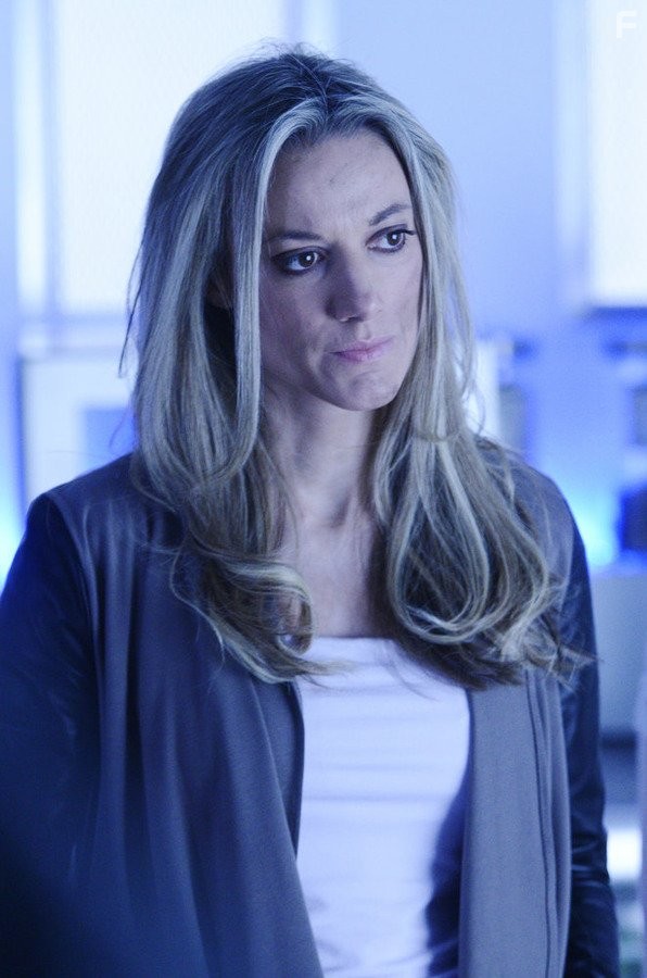 Zoie Palmer in Зов крови (2010)
