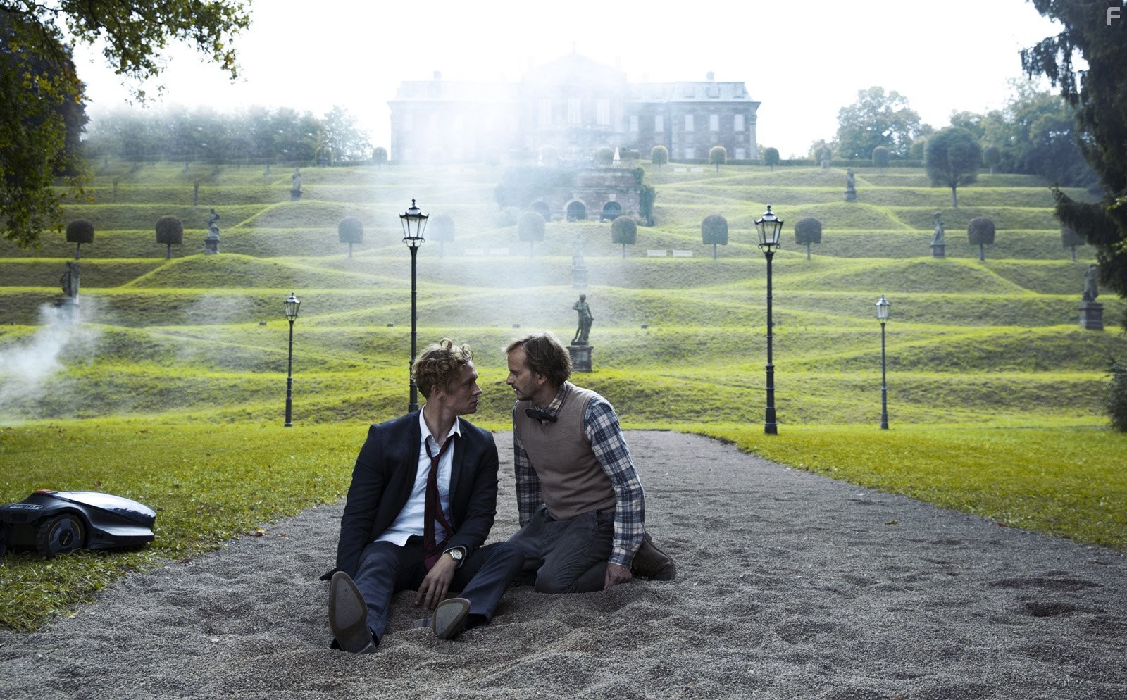 Milan Peschel and Matthias Schweigh?fer in Der Nanny (2015)