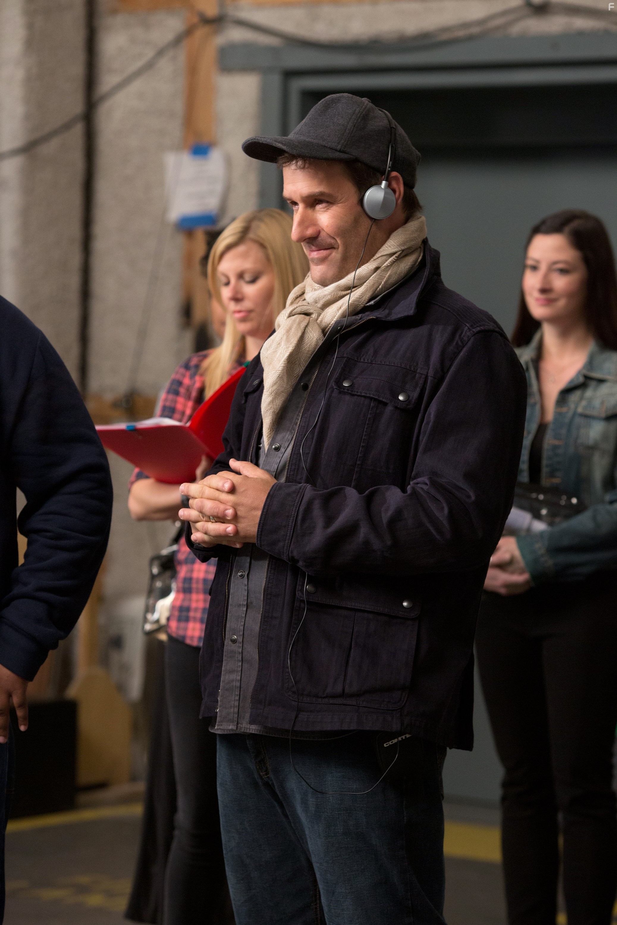 Ian Kahn in Мастер не на все руки (2015)