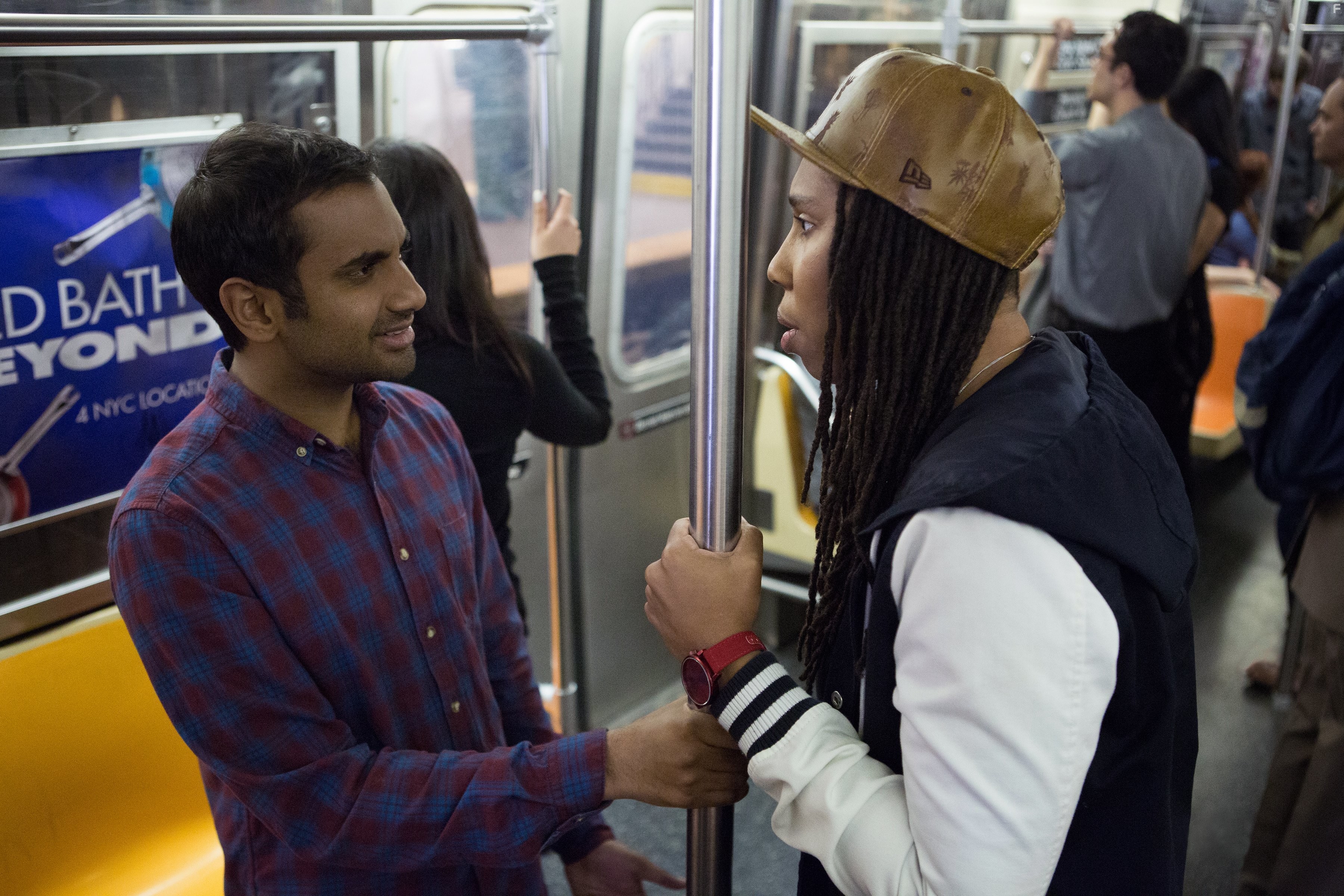 Aziz Ansari and Lena Waithe in Мастер не на все руки (2015)