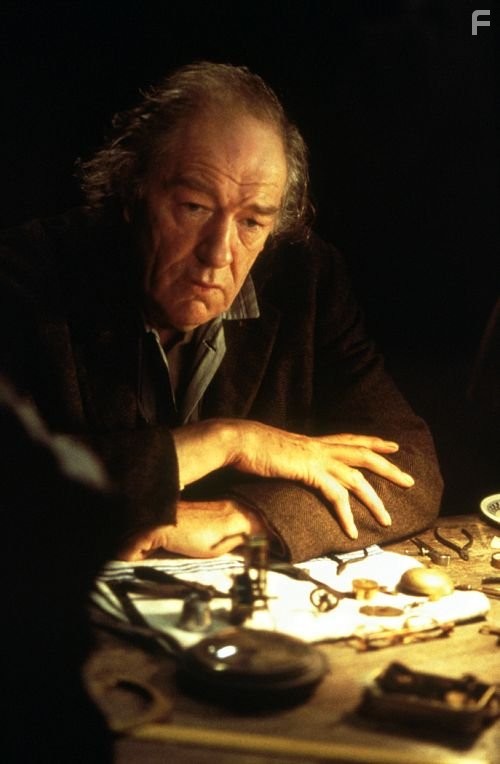 Michael Gambon in Шарлотта Грей (2001)