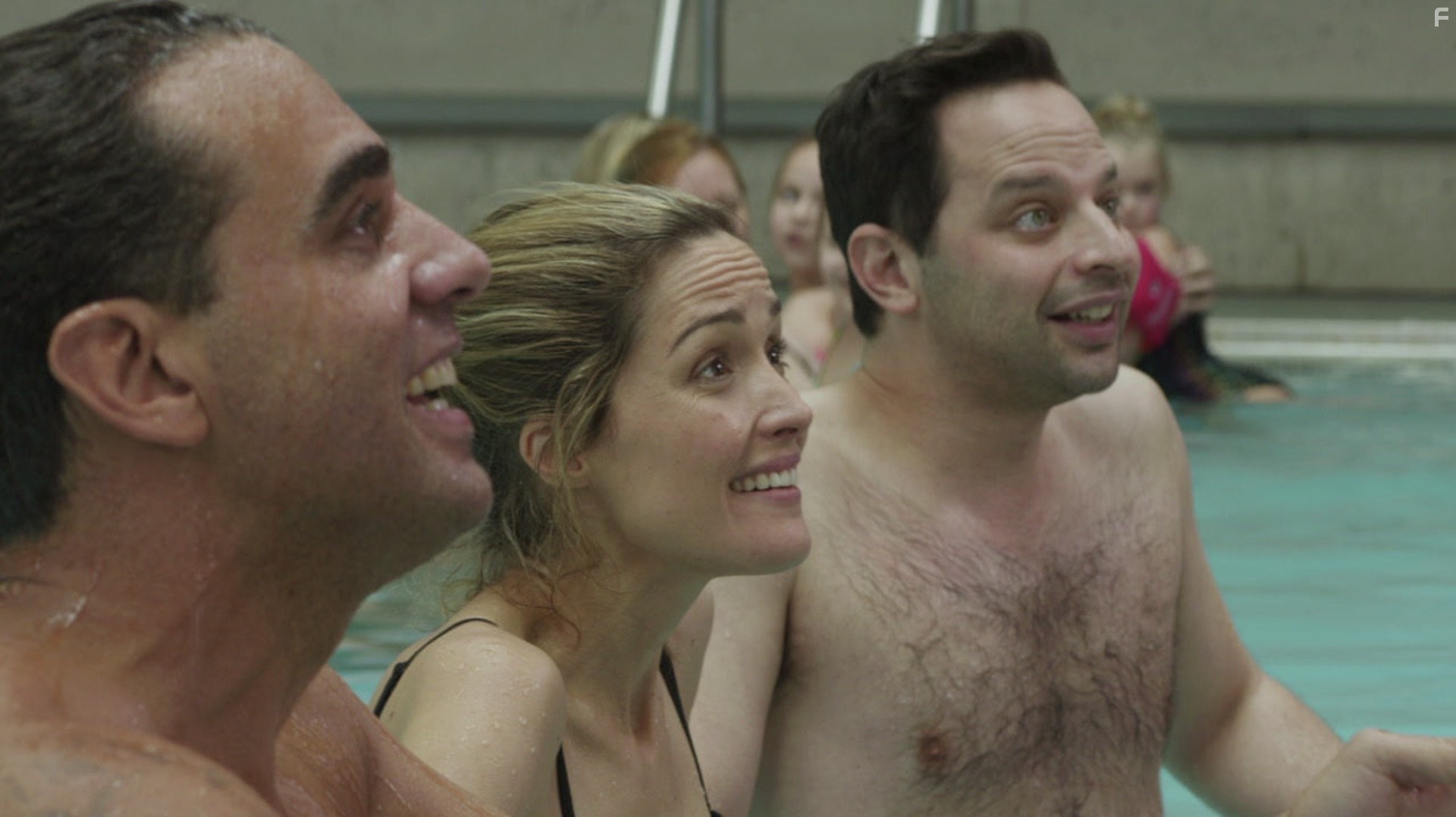 Rose Byrne, Bobby Cannavale, and Nick Kroll in Взрослые новички (2014)