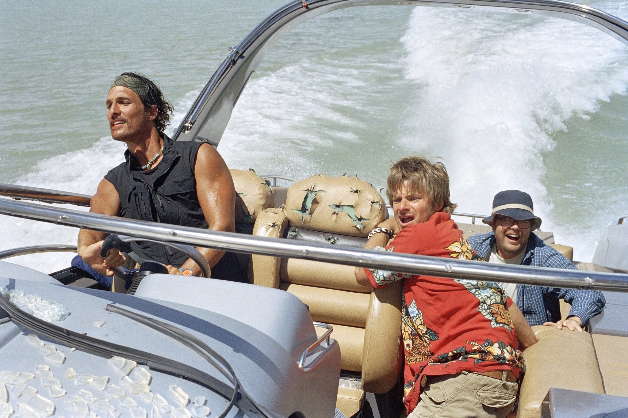 Matthew McConaughey, Steve Zahn, and Rainn Wilson in Сахара (2005)