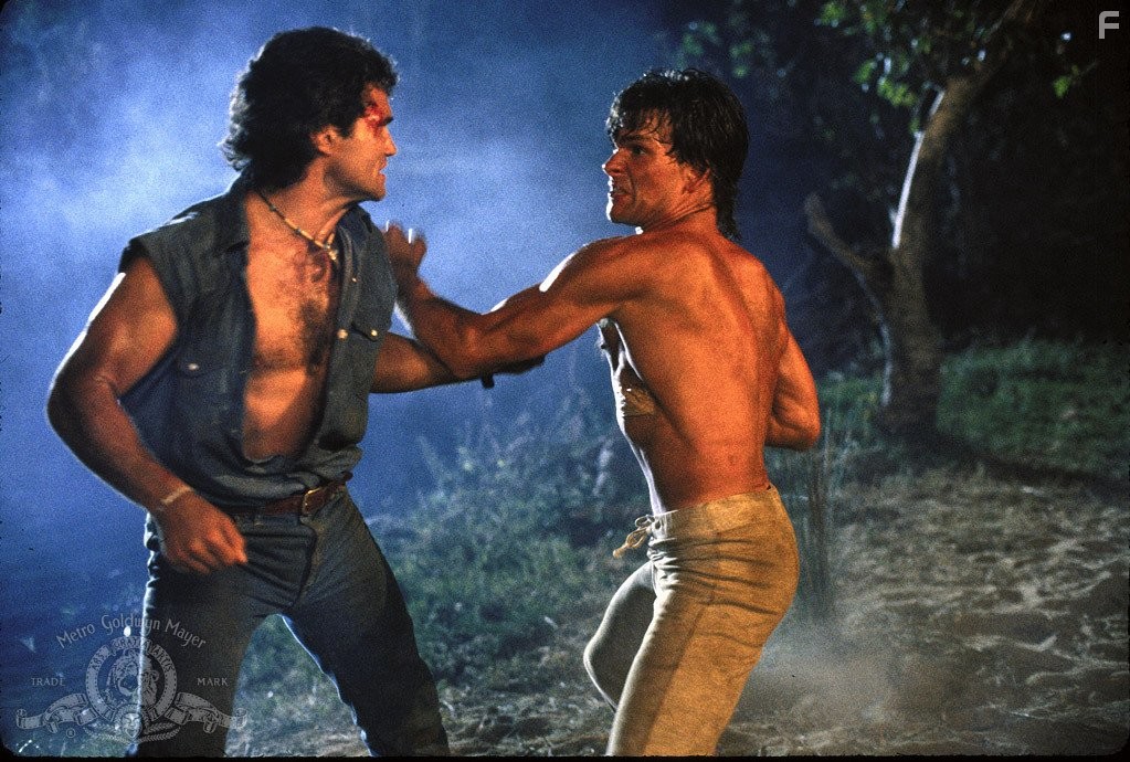 Patrick Swayze and Marshall R. Teague in Придорожная закусочная (1989)