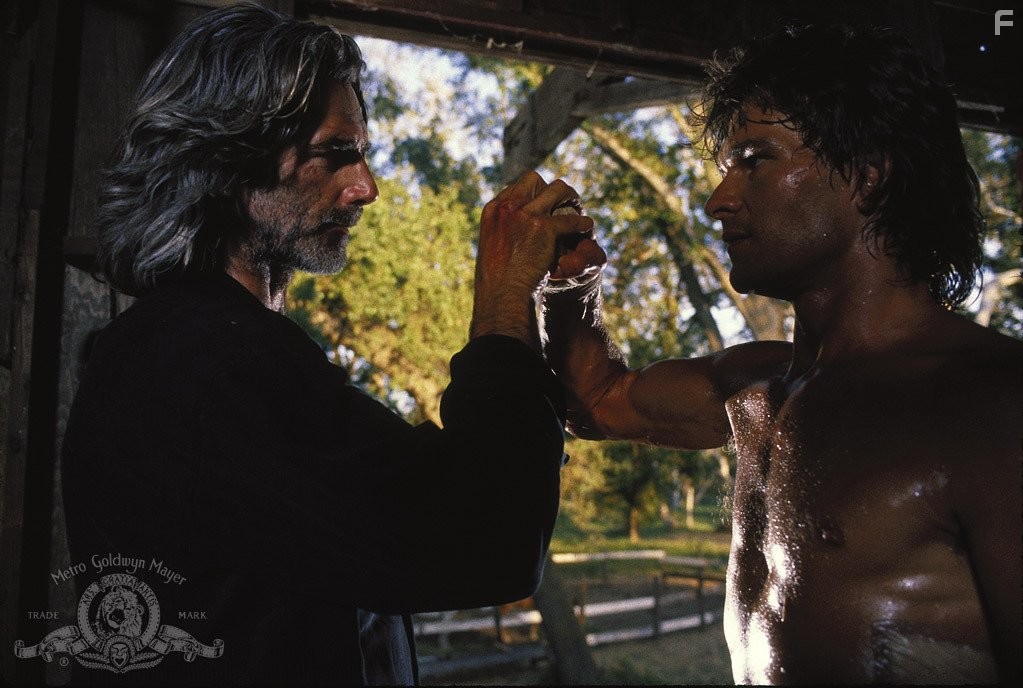 Sam Elliott and Patrick Swayze in Придорожная закусочная (1989)
