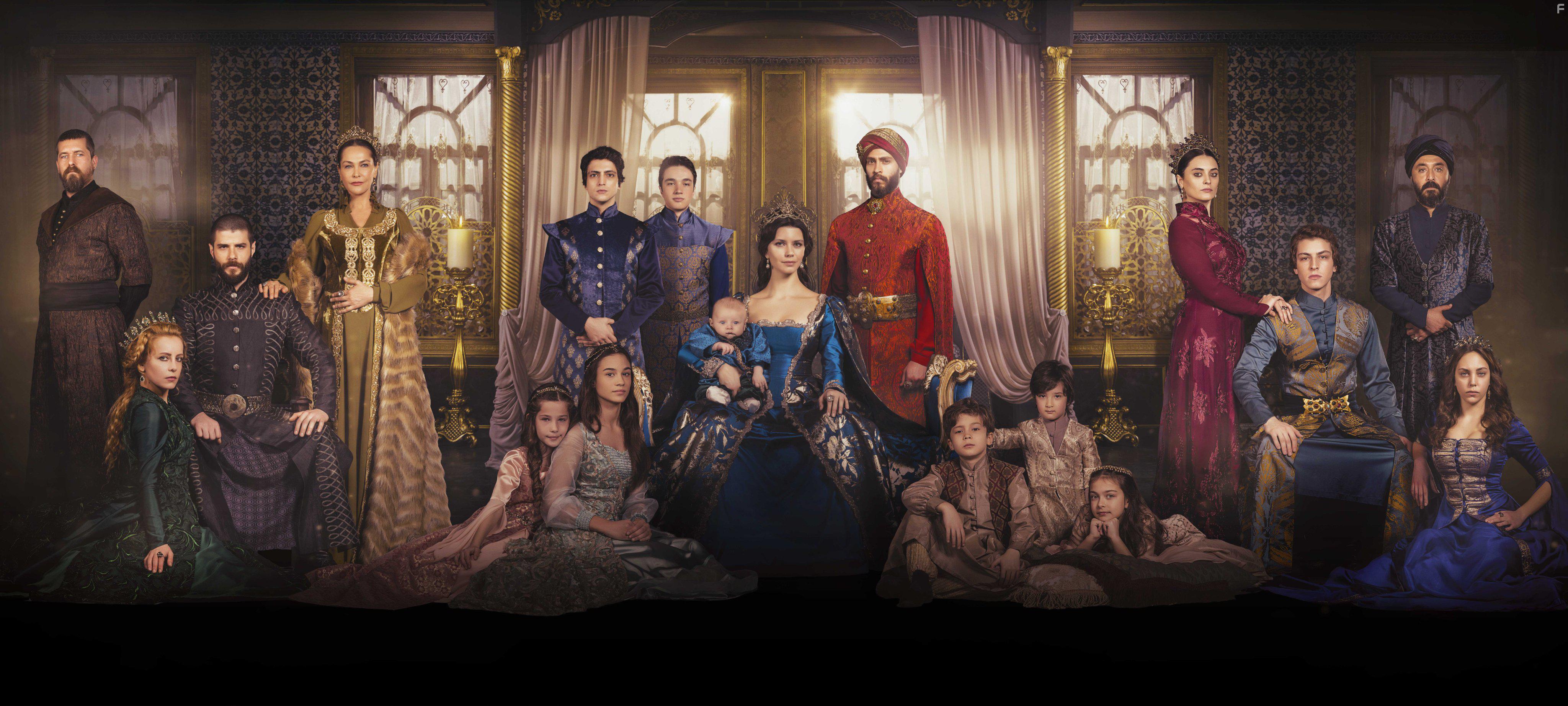 Hlya Avsar, Vildan Atasever, Beren Saat, Mete Horozoglu, Aslihan Grbz, yk Karayel, Ekin Ko, and Berk Cankat in Muhtesem Yzyil: Ksem (2015)