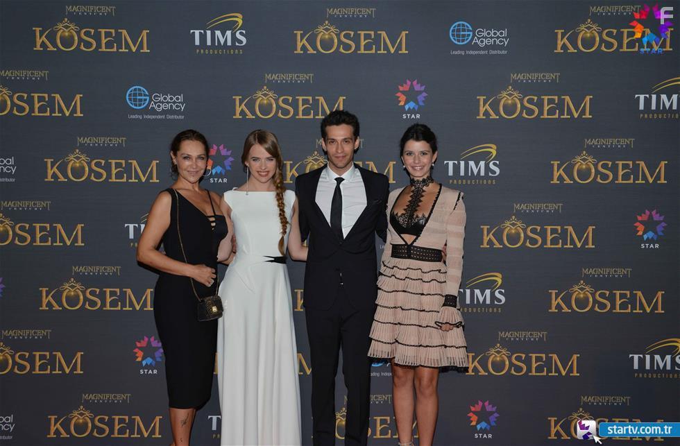 Hlya Avsar, Beren Saat, and Ekin Ko in Muhtesem Yzyil: Ksem (2015)