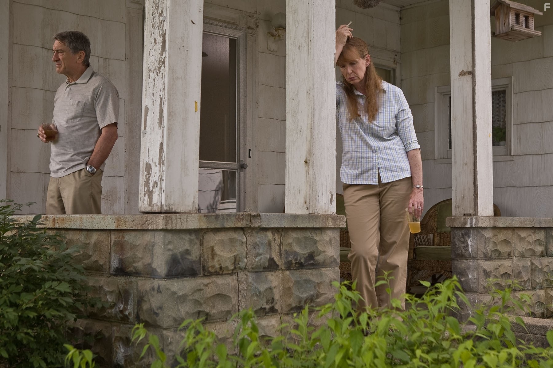 Robert De Niro and Frances Conroy in Стоун (2010)