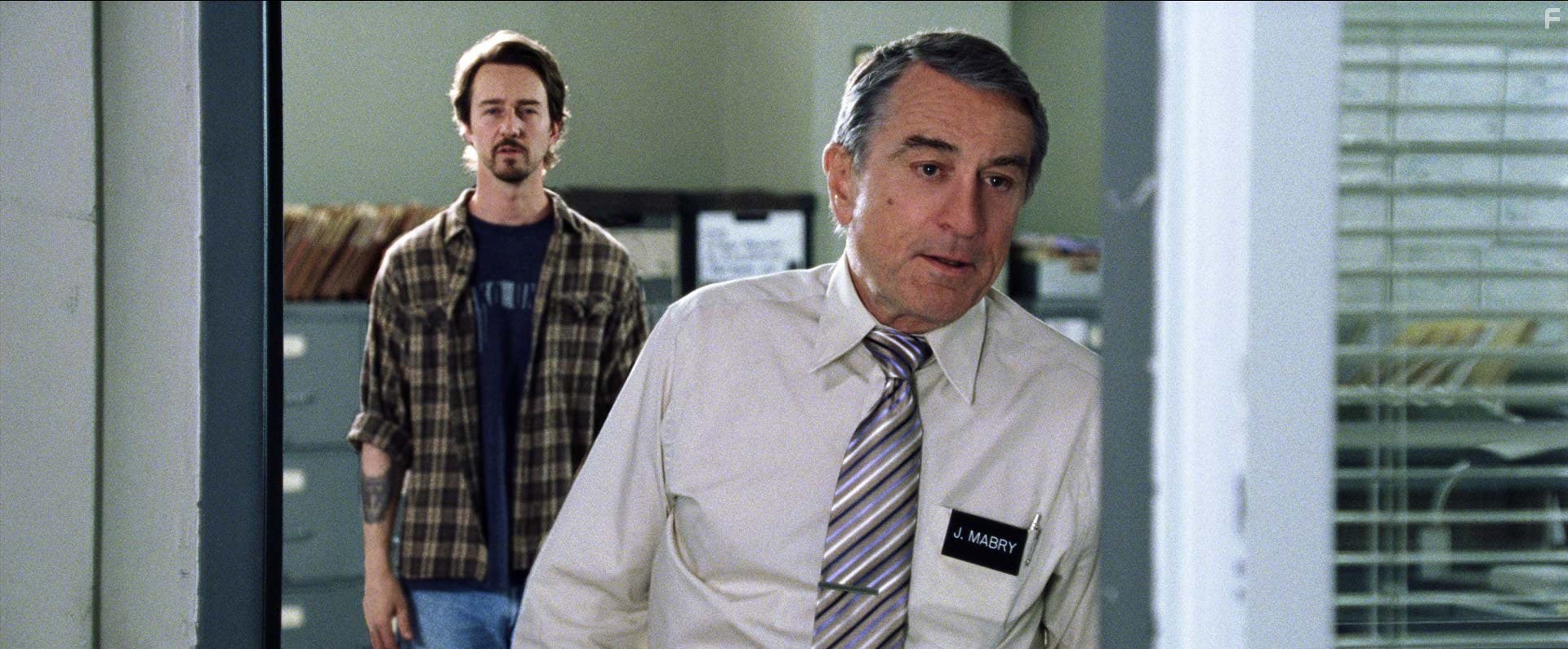 Robert De Niro and Edward Norton in Стоун (2010)