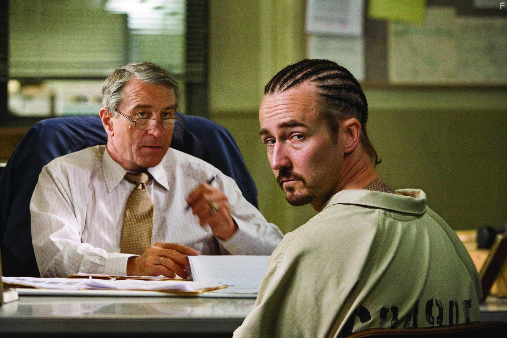 Robert De Niro and Edward Norton in Стоун (2010)