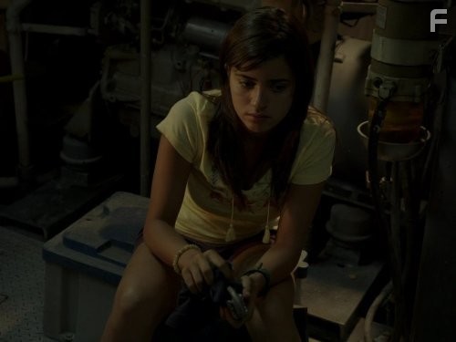 Paulina Gaitan in Река (2012)