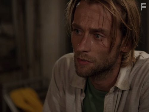 Joe Anderson in Река (2012)