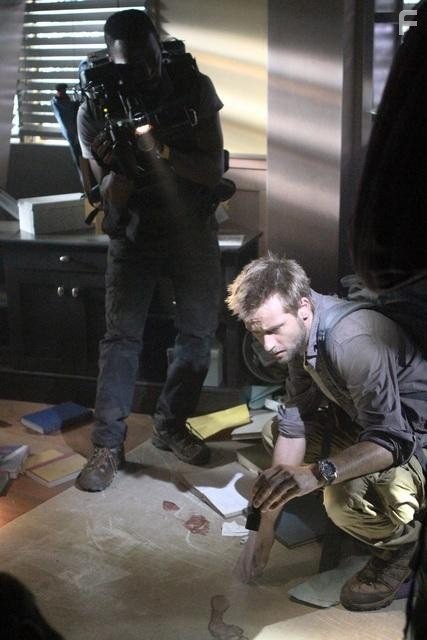 Shaun Parkes and Joe Anderson in Река (2012)