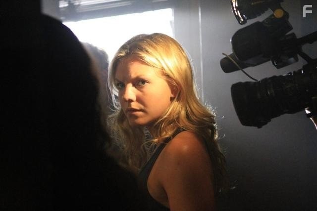 Eloise Mumford in Река (2012)