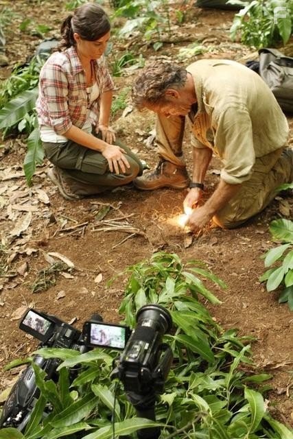 Bruce Greenwood and Katie Featherston in Река (2012)