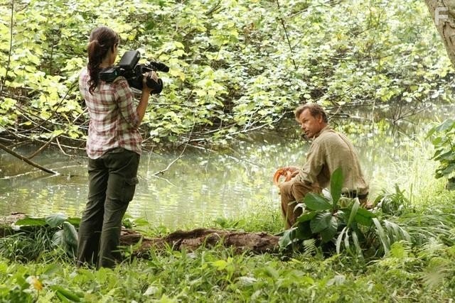 Bruce Greenwood and Katie Featherston in Река (2012)